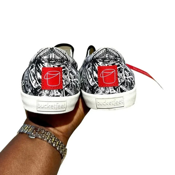 Bucket feet The Old 98 Print Slip On 2015 Holiday Collection Sneaker Women Sz 11 - Picture 8 of 11